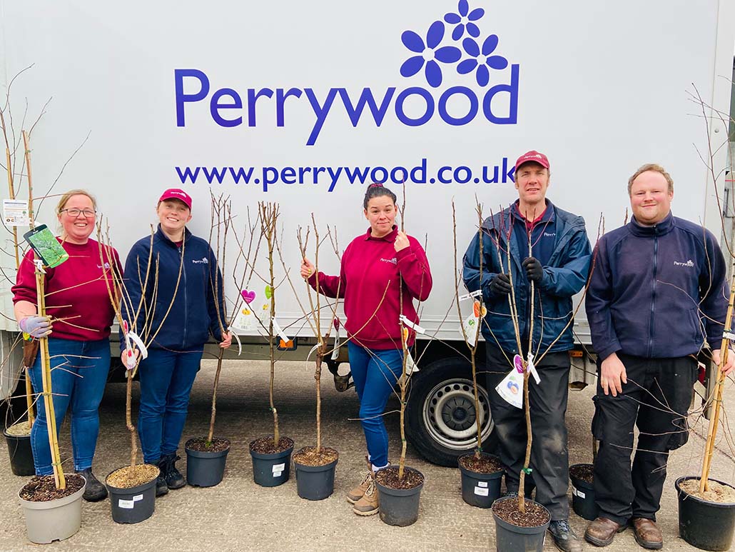 Perrywood Garden Centre Tiptree Donates Trees to Local Schools and Charities to Celebrate Her Majesty’s Platinum Jubilee