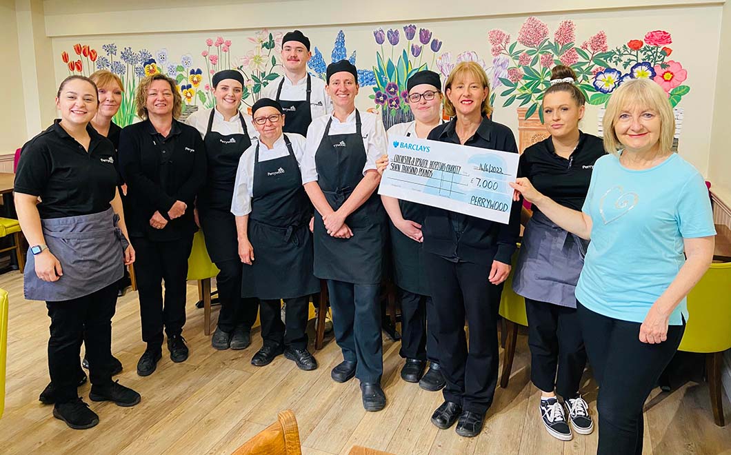Perrywood Tiptree’s Coffee Shop & Restaurant Team Raise £7,000 to Purchase Ultrasound Machine for Colchester Hospital