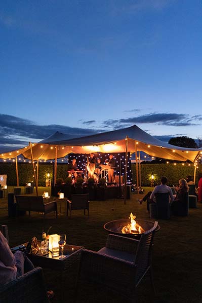 Alec's Restaurant Serves Up Bank Holiday Party
